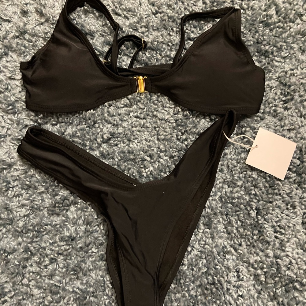 Arlo swimsuit bikini black